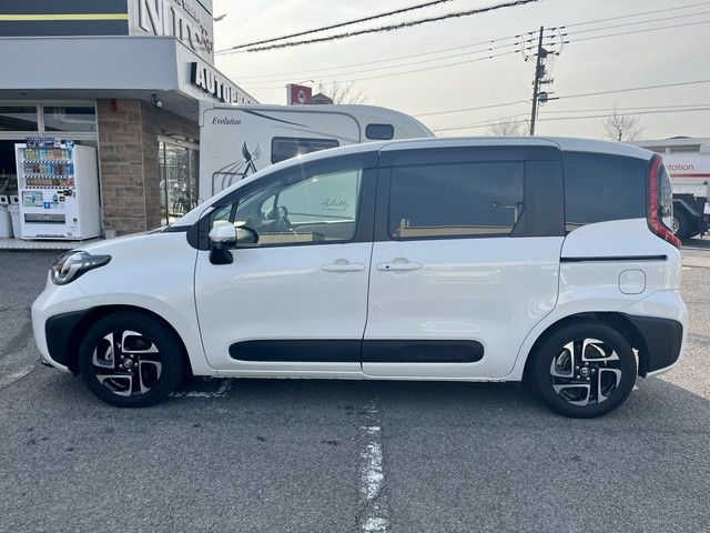 TOYOTA SIENTA HYBRID 2023 Image 31
