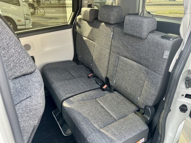 TOYOTA SIENTA HYBRID 2023 Image 31