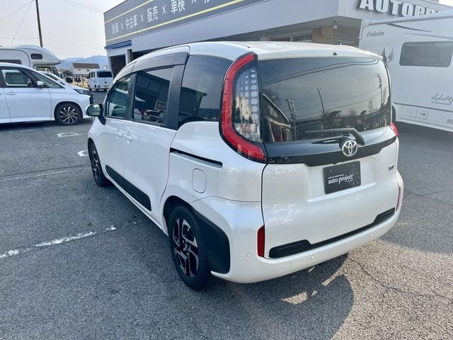 TOYOTA SIENTA HYBRID 2023 Image 31