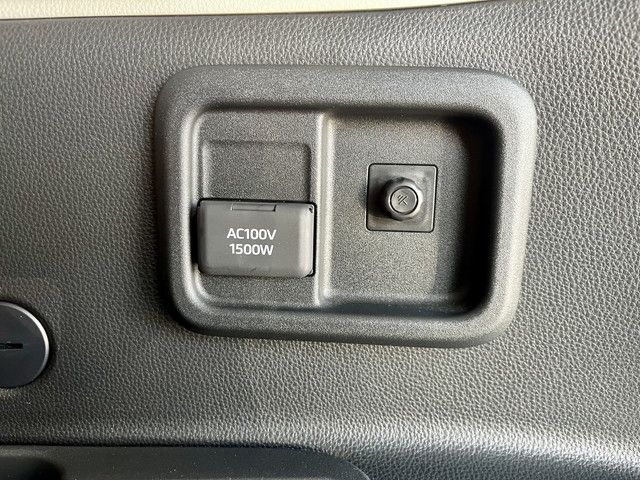 TOYOTA SIENTA HYBRID 2023 Image 31