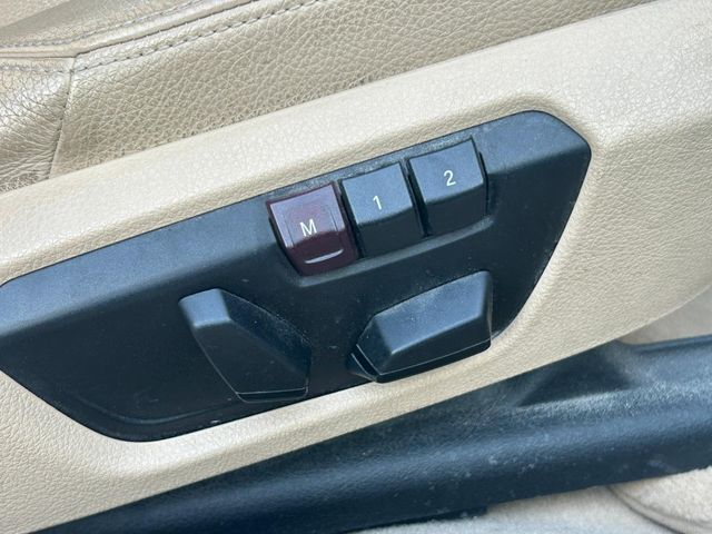 BMW 3SERIES SEDAN 2012 Image 31