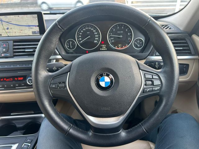 BMW 3SERIES SEDAN 2012 Image 31