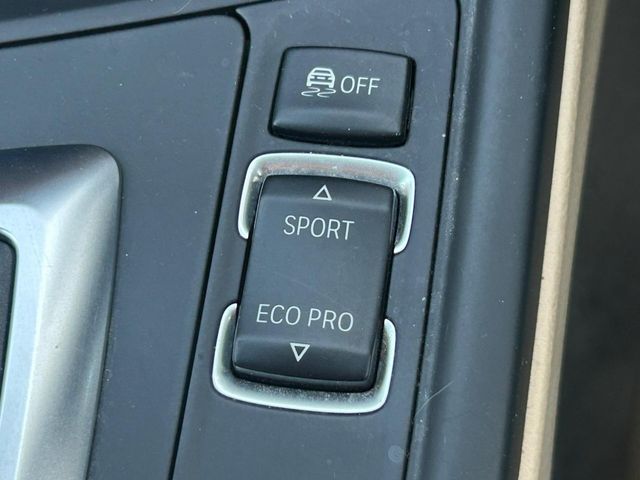 BMW 3SERIES SEDAN 2012 Image 31