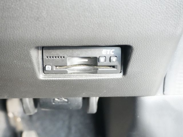 SUZUKI SWIFT 2018 Image 31