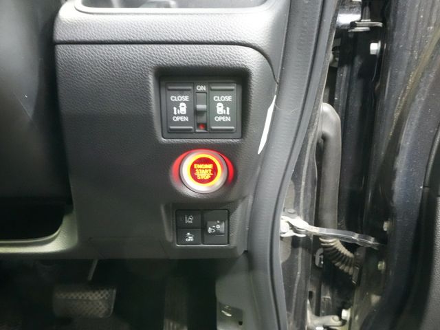 HONDA N BOX CUSTOM 2022 Image 31