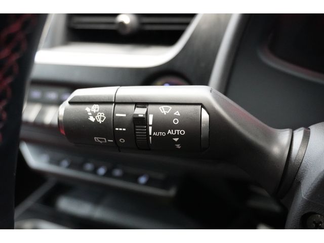 TOYOTA LEXUS UX250H 2021 Image 31