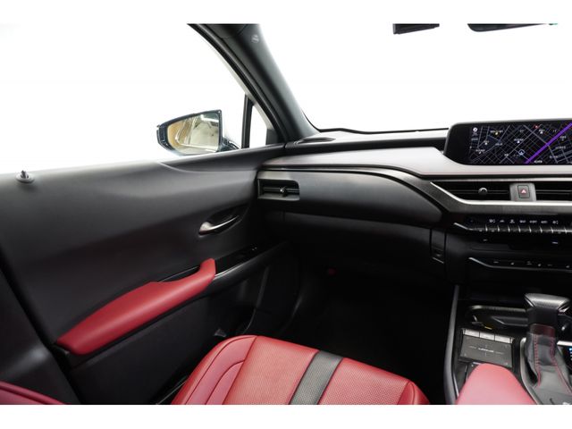 TOYOTA LEXUS UX250H 2021 Image 31