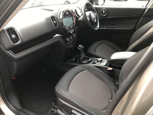 BMW MINI COOPER D CR 2017 Image 31