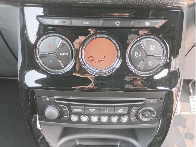 CITROEN DS3 2014 Image 31