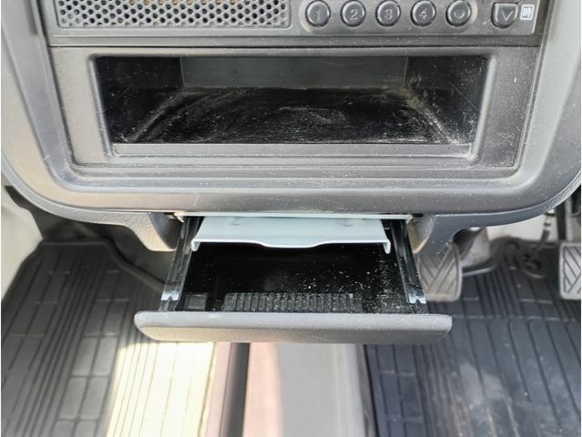 SUZUKI CARRY TRUCK 4WD 2010 Image 31