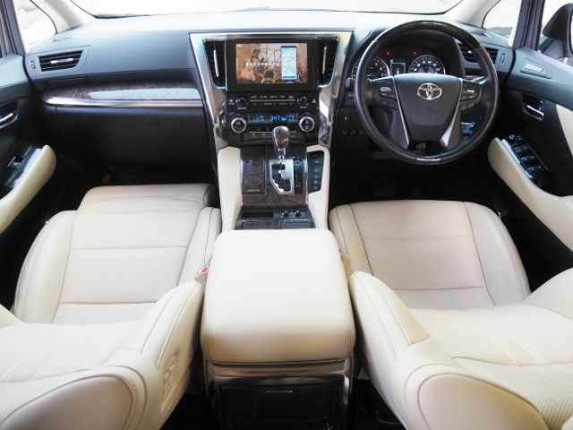 TOYOTA ALPHARD 2019 Image 31