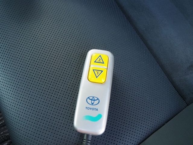 TOYOTA ALPHARD HYBRID 4WD 2021 Image 31