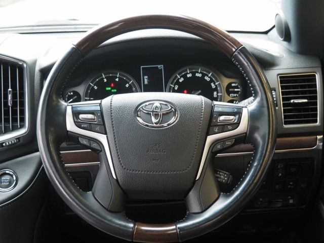 TOYOTA LANDCRUISER WAGON 2018 Image 31