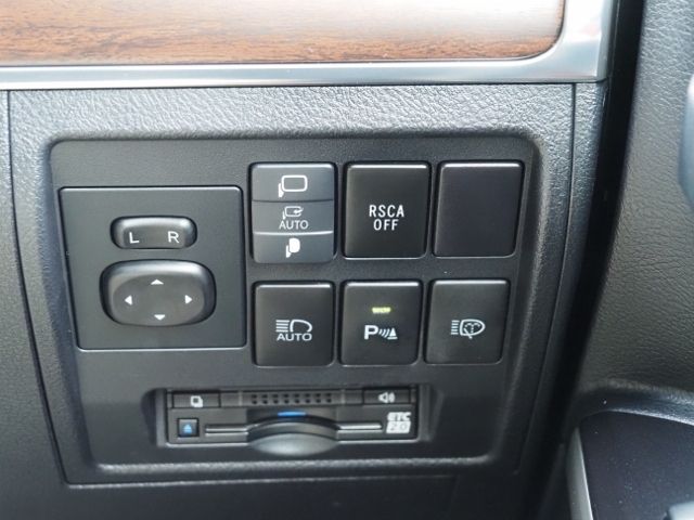 TOYOTA LANDCRUISER WAGON 2018 Image 31