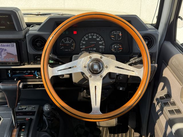 TOYOTA LANDCRUISER PRADO 1992 Image 31