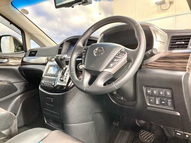 NISSAN ELGRAND  4WD 2019 Image 31