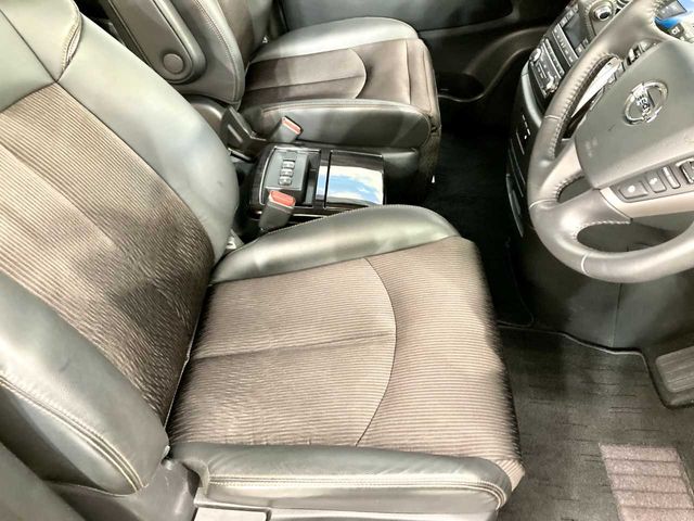 NISSAN ELGRAND  4WD 2019 Image 31