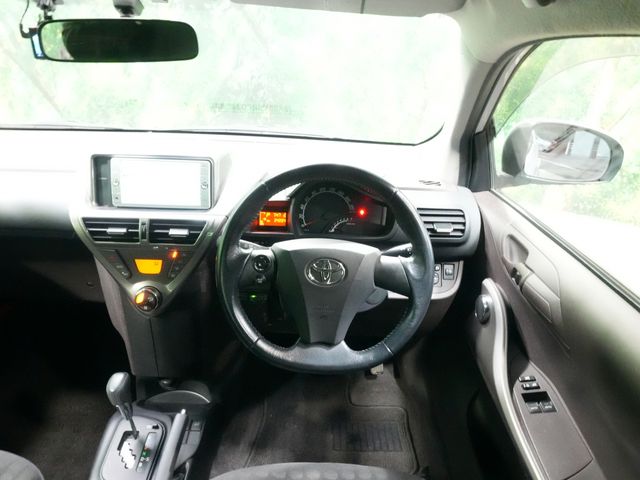 TOYOTA IQ 2009 Image 31