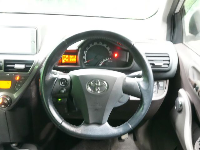 TOYOTA IQ 2009 Image 31