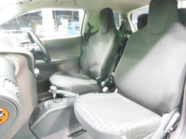 TOYOTA IQ 2009 Image 31