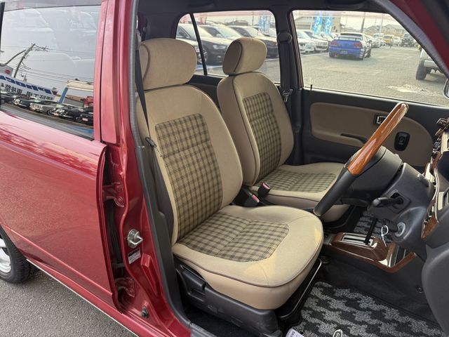 DAIHATSU MIRA GINO 2002 Image 31