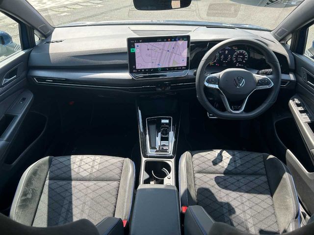 VOLKSWAGEN GOLF VARI 2025 Image 31