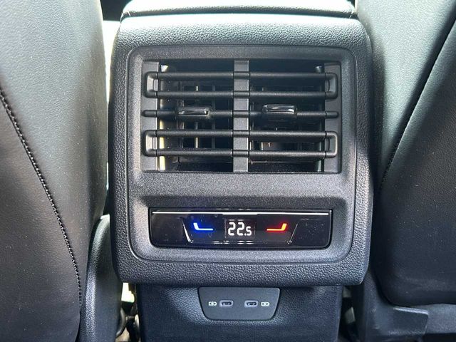 VOLKSWAGEN GOLF VARI 2025 Image 31