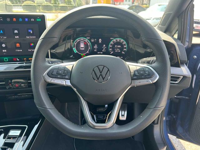 VOLKSWAGEN GOLF VARI 2025 Image 31