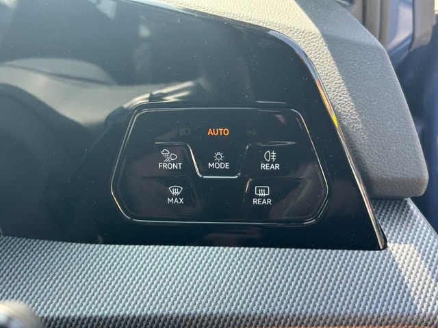 VOLKSWAGEN GOLF VARI 2025 Image 31