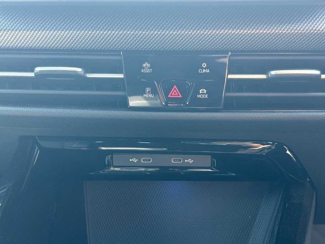 VOLKSWAGEN GOLF VARI 2025 Image 31