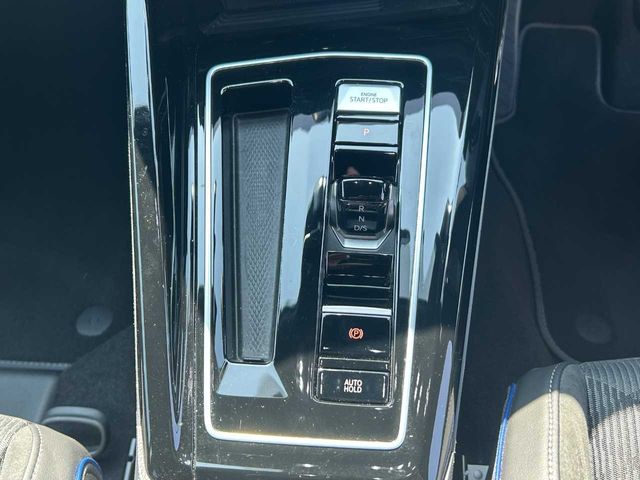 VOLKSWAGEN GOLF VARI 2025 Image 31