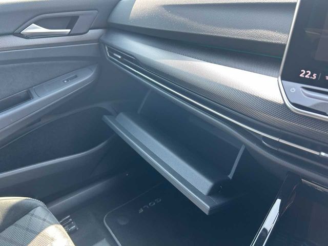 VOLKSWAGEN GOLF VARI 2025 Image 31