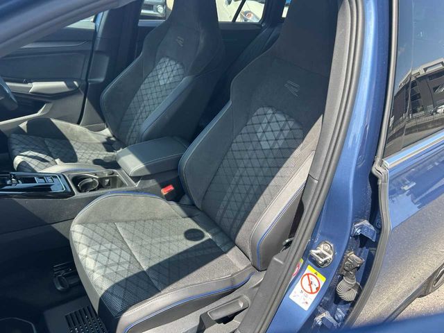 VOLKSWAGEN GOLF VARI 2025 Image 31