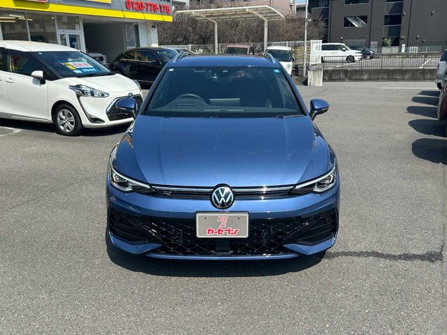 VOLKSWAGEN GOLF VARI 2025 Image 31