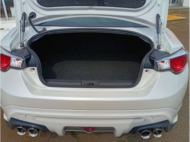 TOYOTA 86 2012 Image 31