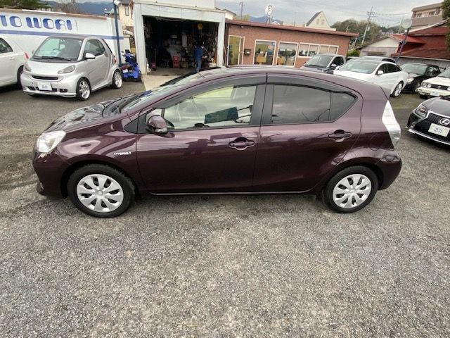 TOYOTA AQUA 2014 Image 31