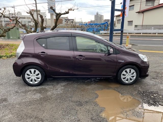 TOYOTA AQUA 2014 Image 31