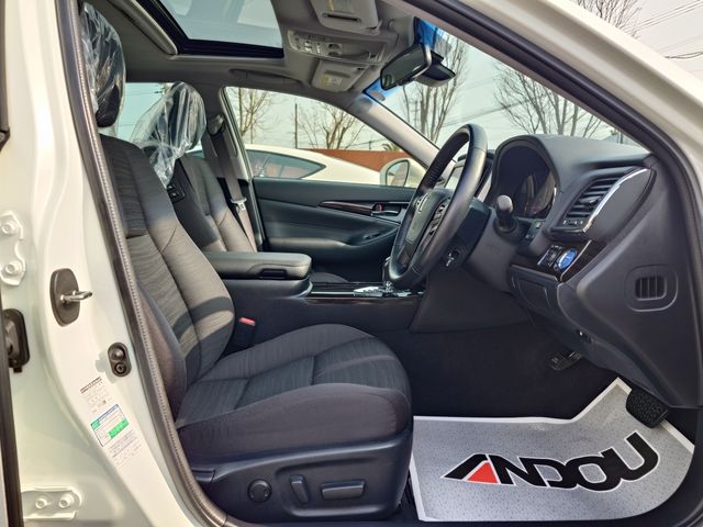 TOYOTA CROWN SEDAN HYBRID 2017 Image 31