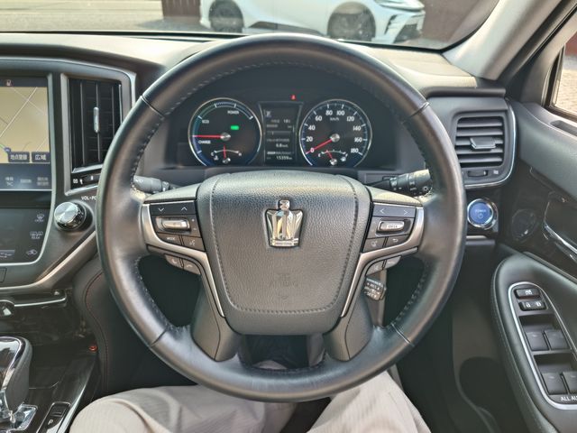 TOYOTA CROWN SEDAN HYBRID 2017 Image 31