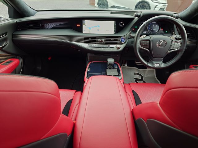 TOYOTA LEXUS LS500H 4WD 2019 Image 31