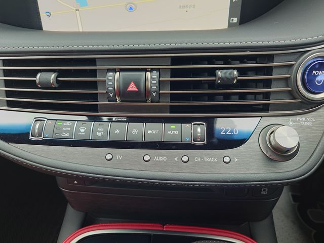 TOYOTA LEXUS LS500H 4WD 2019 Image 31