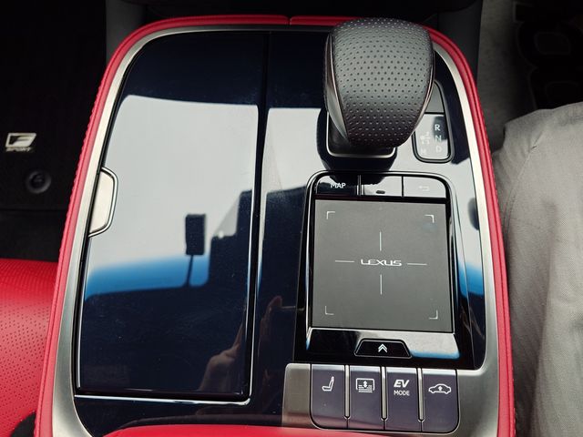 TOYOTA LEXUS LS500H 4WD 2019 Image 31