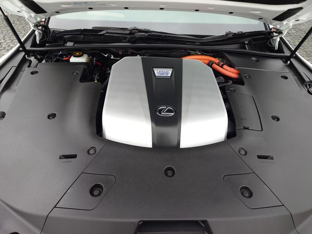 TOYOTA LEXUS LS500H 4WD 2019 Image 31