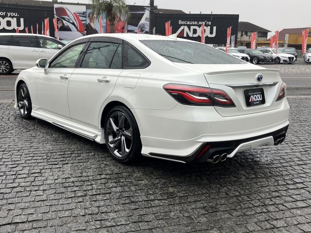 TOYOTA CROWN SEDAN HYBRID 2018 Image 31