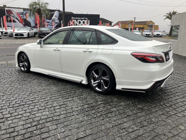 TOYOTA CROWN SEDAN HYBRID 2018 Image 31