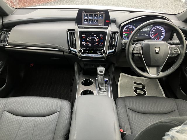 TOYOTA CROWN SEDAN HYBRID 2018 Image 31