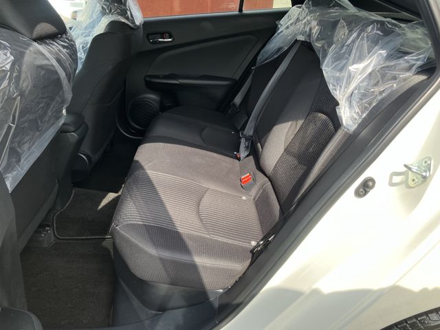 TOYOTA PRIUS 2017 Image 31