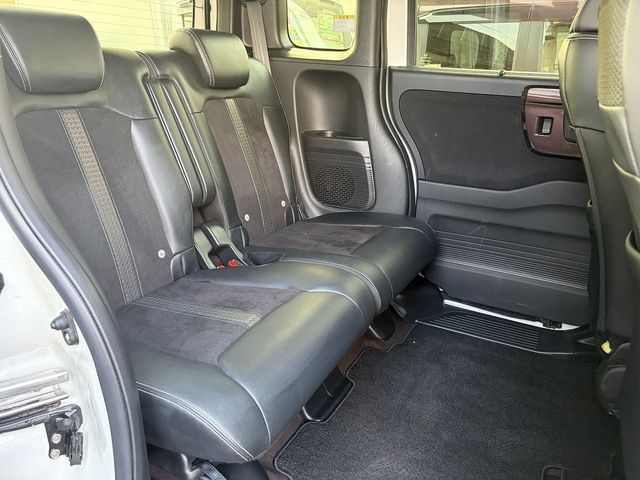 HONDA N BOX CUSTOM 2020 Image 31