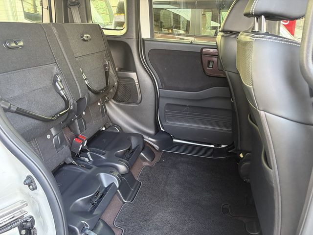 HONDA N BOX CUSTOM 2020 Image 31