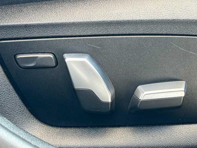 BMW 5SERIES TOURING 2018 Image 31